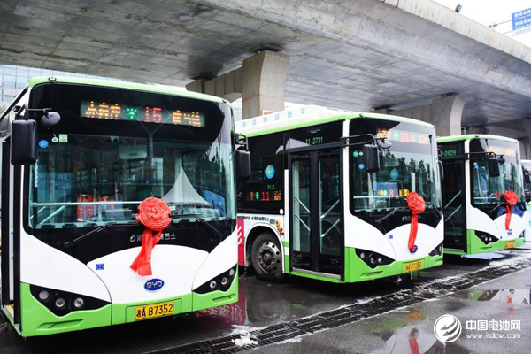 加快綠色公交推廣進程 長沙投逾千輛比亞迪純電動公交車
