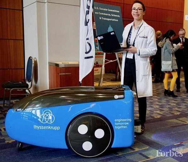 蒂森克虜伯電梯正測試用于作業場所的新自動送貨車。 蒂森克虜伯電梯正測試用于作業場所的新自動送貨車。