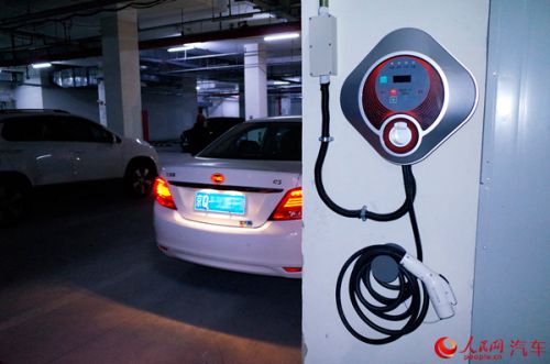 政策紅利仍是主導(dǎo)因素動力電池將成新能源汽車“決勝點” 政策紅利仍是主導(dǎo)因素動力電池將成新能源汽車“決勝點”