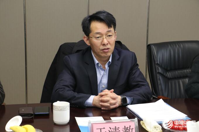 鋰電“達沃斯”論壇/電池百人會秘書長、中國電池網創始人/董事長于清教 鋰電“達沃斯”論壇/電池百人會秘書長、中國電池網創始人/董事長于清教