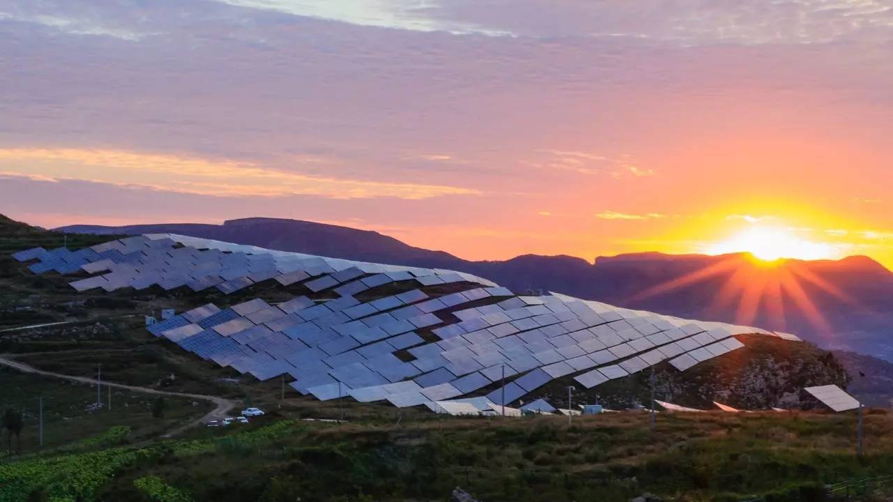 稅費負擔制約光伏產業發展 新能源應建立綜合利用示范區 稅費負擔制約光伏產業發展 新能源應建立綜合利用示范區