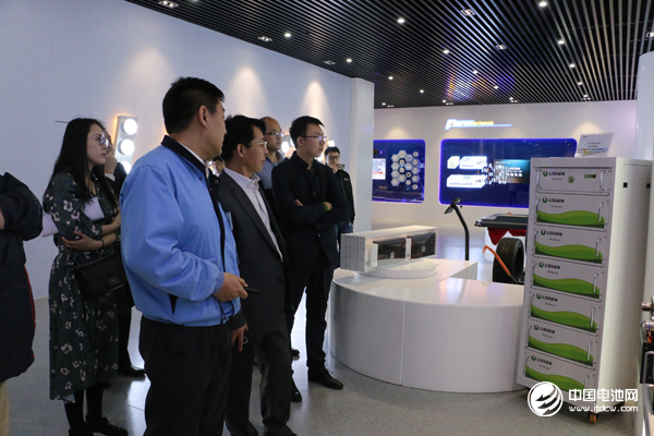 中國鋰電新能源產業鏈調研團一行參觀力神電池 中國鋰電新能源產業鏈調研團一行參觀力神電池