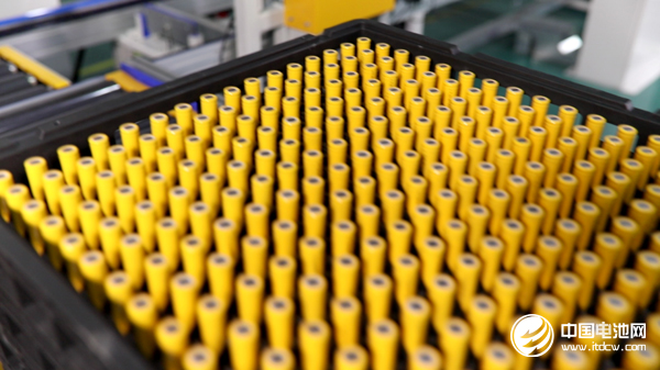 新能源汽車電池回收易處理難 電池回收責任該歸誰？