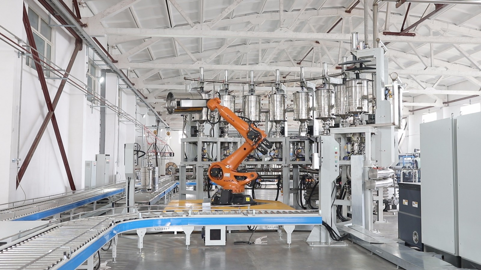 加快發(fā)展步代 多氟多將攜新技術(shù)、新材料亮相CIBF2018