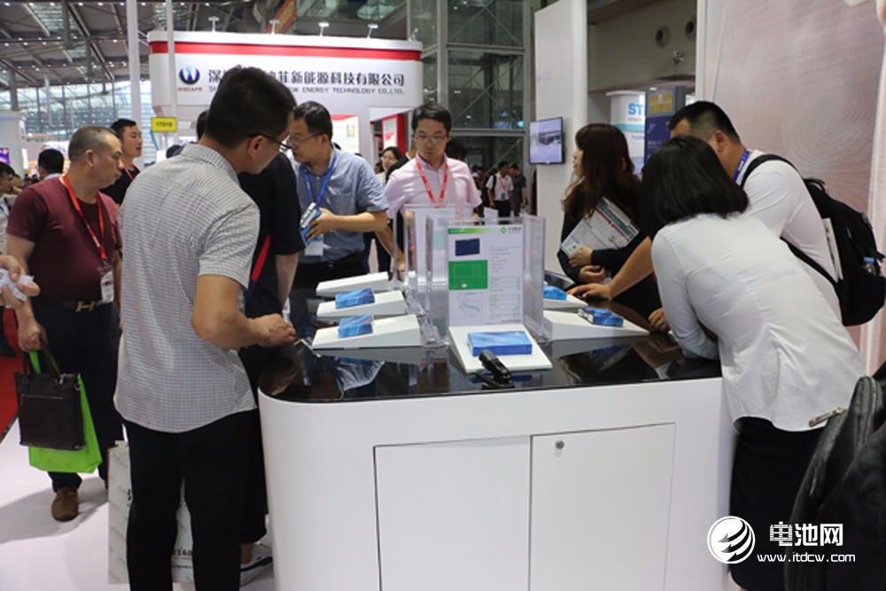 力信能源攜磷酸鐵鋰、三元兩大產(chǎn)品線及儲能系統(tǒng)參展CIBF 2018