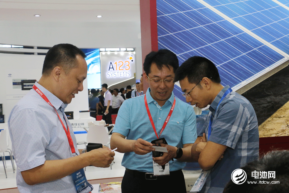 鋰電“達沃斯”論壇組委會/電池百人會/中關村新型電池技術創新聯盟秘書長于清教與普瑞賽思董事長許輝勇等交流