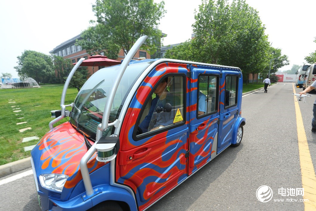 創(chuàng)新企業(yè)集中簽約 華夏幸福在固安打造智能網(wǎng)聯(lián)車產業(yè)高地