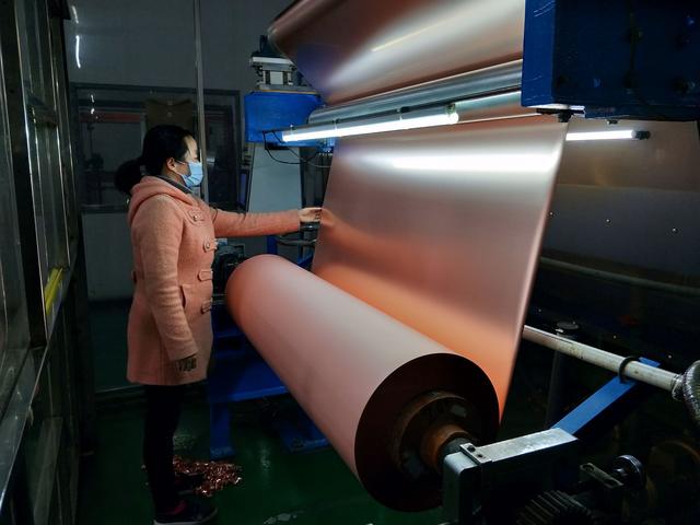 湖北中一科技:國產6微米銅箔穩定量產 迫使進口高端銅箔降價一半 湖北中一科技:國產6微米銅箔穩定量產 迫使進口高端銅箔降價一半