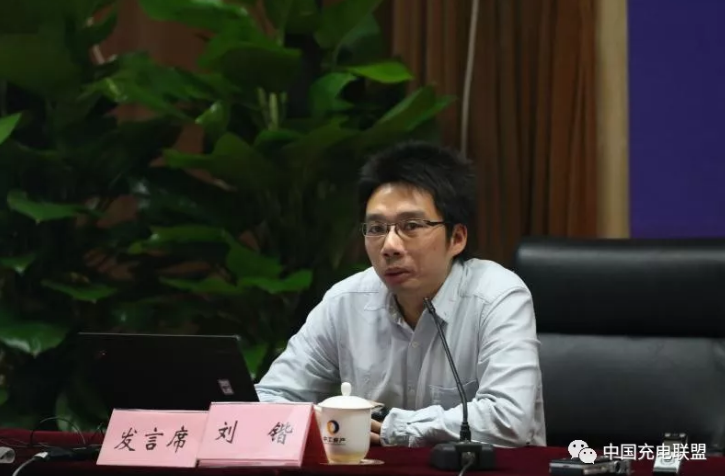 中國(guó)充電聯(lián)盟:2018年5月公共類充電樁達(dá)266231個(gè) 中國(guó)充電聯(lián)盟:2018年5月公共類充電樁達(dá)266231個(gè)