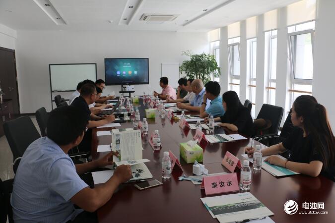 中國(guó)鋰電新能源產(chǎn)業(yè)鏈調(diào)研團(tuán)一行與中科華聯(lián)、藍(lán)科途相關(guān)領(lǐng)導(dǎo)交流座談