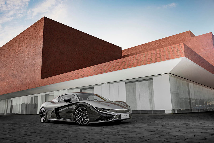 前途汽車首款量產車——前途K50下線