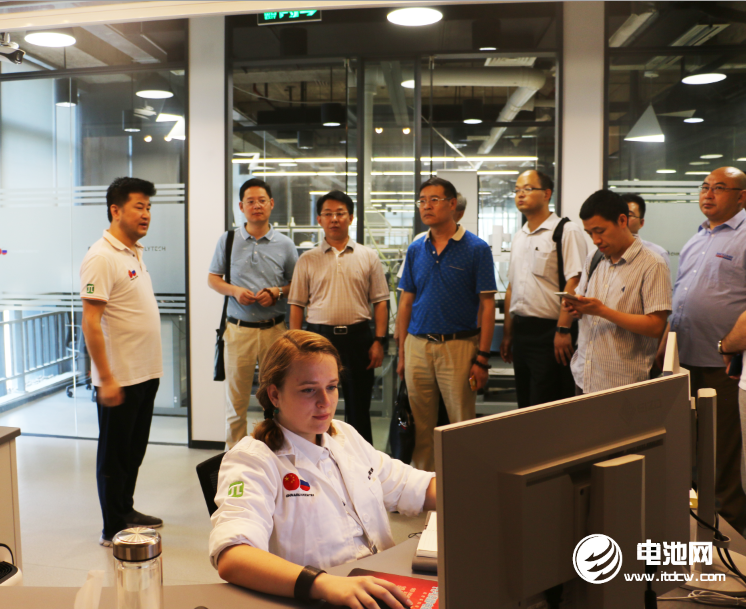 中國鋰電新能源產業鏈調研團一行參觀長興中俄研究院 中國鋰電新能源產業鏈調研團一行參觀長興中俄研究院