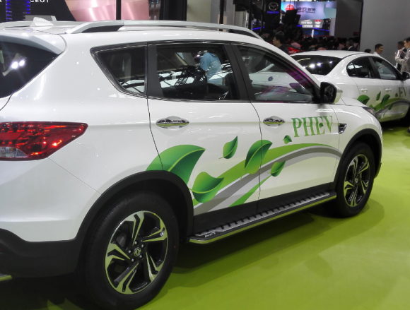 插電混動連車帶牌被爆炒市場誘惑 產業投資現出局隱憂