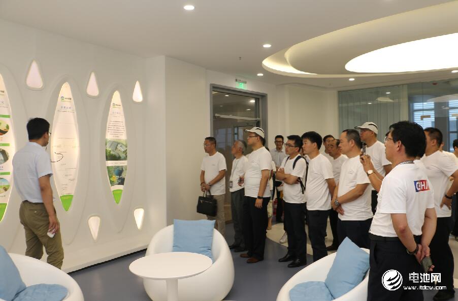 電池百人會企業家一行參觀考察青島中科華聯新材料股份有限公司