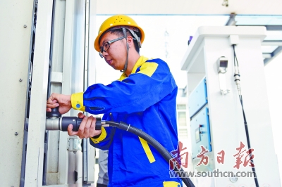 廣東擬打造千億氫燃料電池車(chē) 產(chǎn)業(yè)鏈規(guī)劃已達(dá)7萬(wàn)輛產(chǎn)能 廣東擬打造千億氫燃料電池車(chē) 產(chǎn)業(yè)鏈規(guī)劃已達(dá)7萬(wàn)輛產(chǎn)能