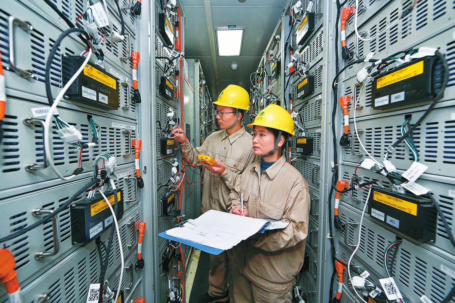 國內(nèi)最大規(guī)模電網(wǎng)儲能項(xiàng)目滿負(fù)荷運(yùn)行 國內(nèi)最大規(guī)模電網(wǎng)儲能項(xiàng)目滿負(fù)荷運(yùn)行