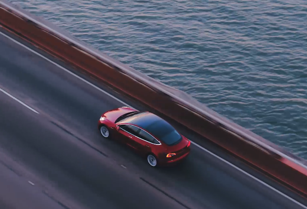 特斯拉半年四度調(diào)價引發(fā)七成暴跌 Model 3周產(chǎn)7000輛亟需銷路 特斯拉半年四度調(diào)價引發(fā)七成暴跌 Model 3周產(chǎn)7000輛亟需銷路