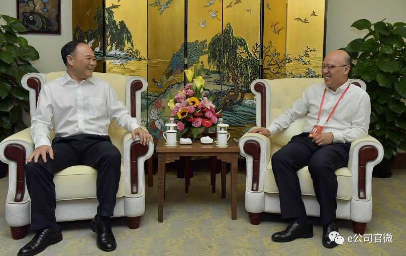 吉利控股集團(tuán)董事長李書福