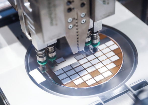 比亞迪推出IGBT4.0,引領車規級功率半導體發展 比亞迪推出IGBT4.0,引領車規級功率半導體發展