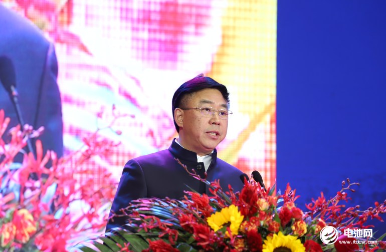 國軒高科董事長李縝