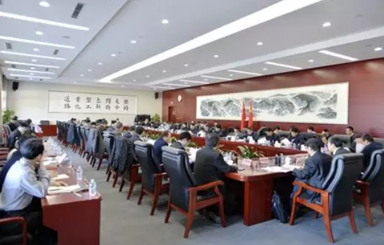 新能源車產(chǎn)業(yè)2035規(guī)劃啟動(dòng)編制：以底線思維考慮產(chǎn)業(yè)發(fā)展