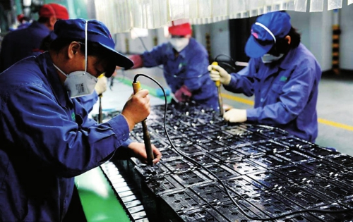 九部門(mén)聯(lián)合發(fā)文明確目標(biāo):2025年廢鉛蓄電池回收率將達(dá)70% 九部門(mén)聯(lián)合發(fā)文明確目標(biāo):2025年廢鉛蓄電池回收率將達(dá)70%