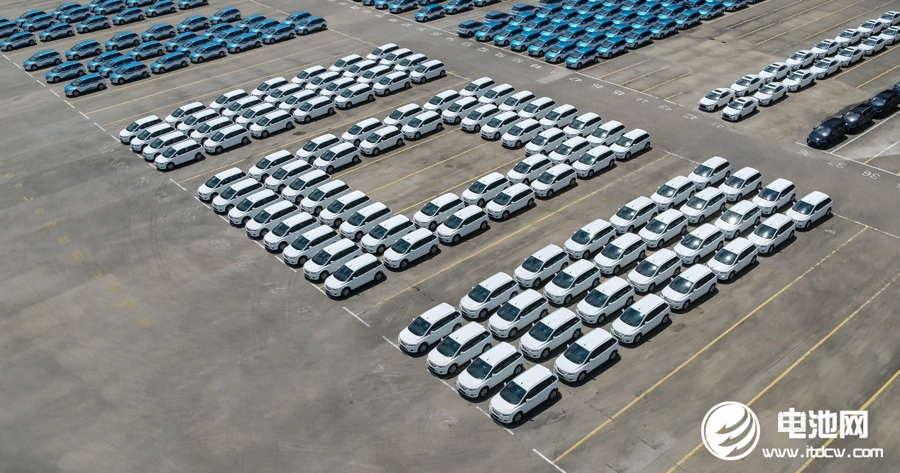 2019年新能源汽車產(chǎn)銷亮眼 逾10億元大單涌入10只概念股 2019年新能源汽車產(chǎn)銷亮眼 逾10億元大單涌入10只概念股