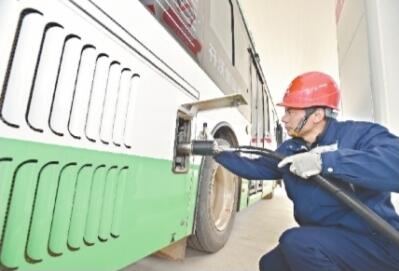 湖北首個固定式加氫站在漢投用 湖北首個固定式加氫站在漢投用