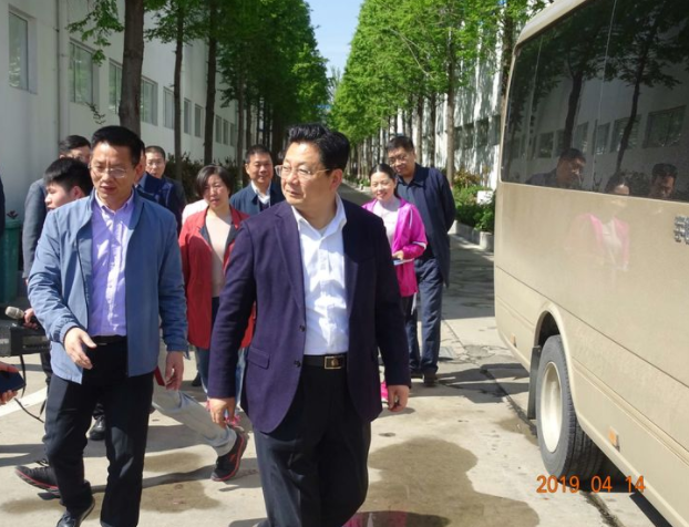 駐馬店市市長朱是西一行蒞臨惠強新材調研指導工作