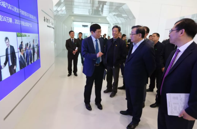 魏建軍董事長向萬鋼副主席匯報長城汽車發展情況 魏建軍董事長向萬鋼副主席匯報長城汽車發展情況