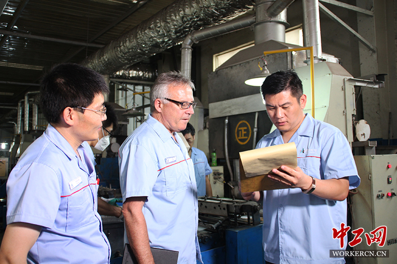 孟祥輝:勞模精神激勵奧冠電池從“小草”到“大樹”