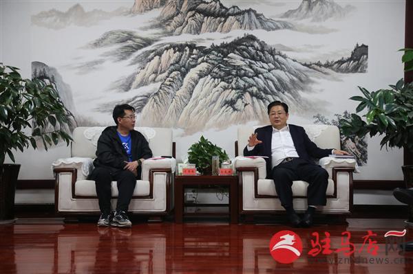 朱是西會見中關村新型電池技術創新聯盟秘書長于清教一行 朱是西會見中關村新型電池技術創新聯盟秘書長于清教一行