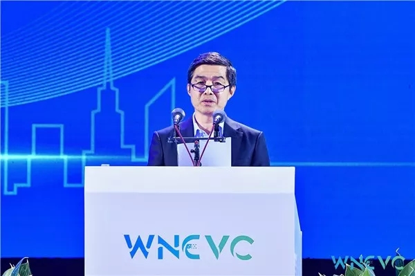 中國科學院院士，清華大學教授歐陽明高