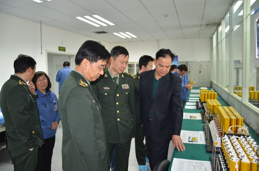 中央軍委裝備發(fā)展部副部長(zhǎng)張育林中將蒞臨18所調(diào)研 中央軍委裝備發(fā)展部副部長(zhǎng)張育林中將蒞臨18所調(diào)研