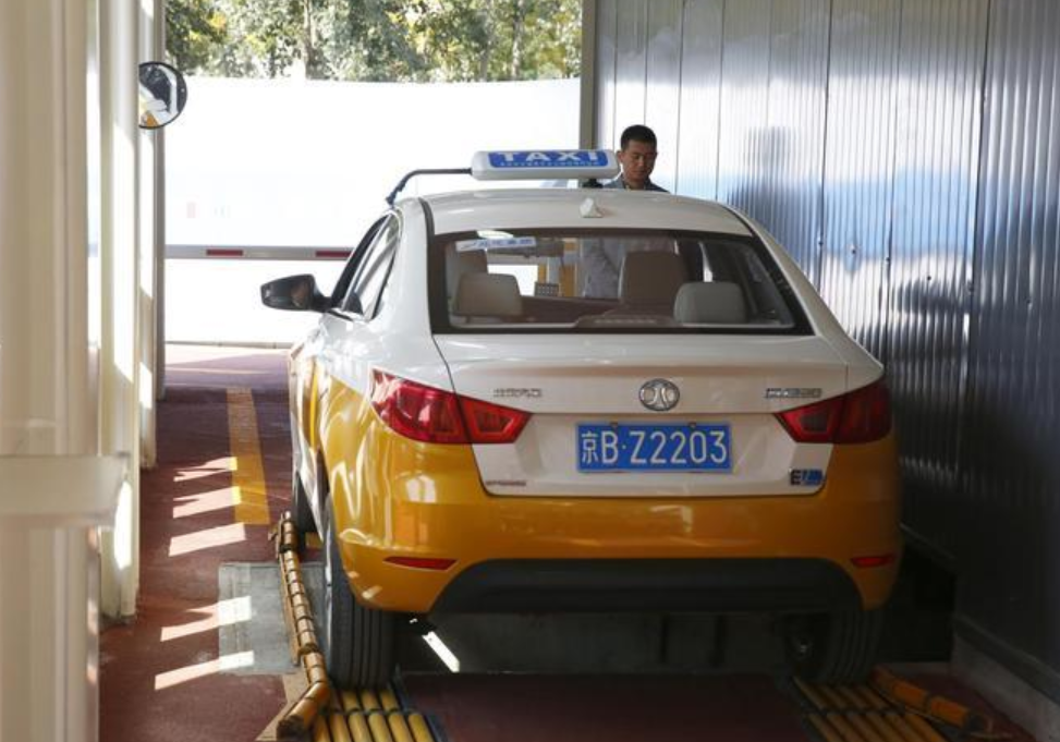 標(biāo)準(zhǔn)/安全/推廣問題待解 審慎推動換電模式