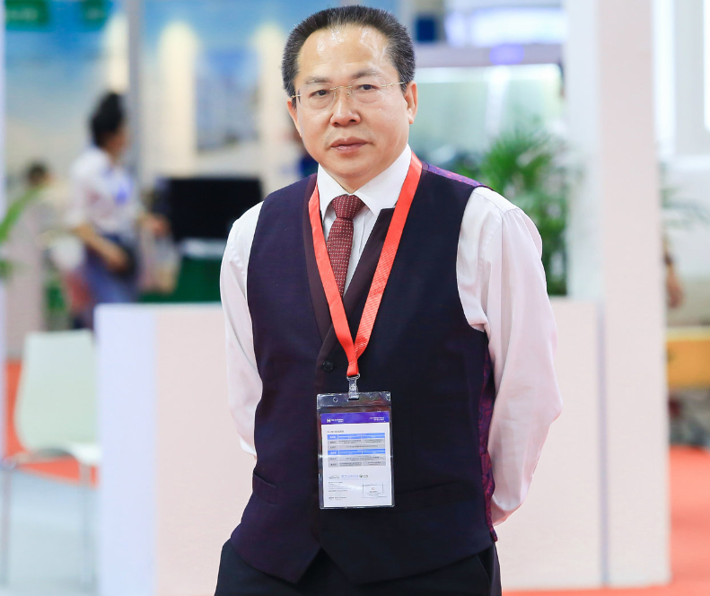 廣東鴻寶科技有限公司 董事長 喻世民 廣東鴻寶科技有限公司 董事長 喻世民