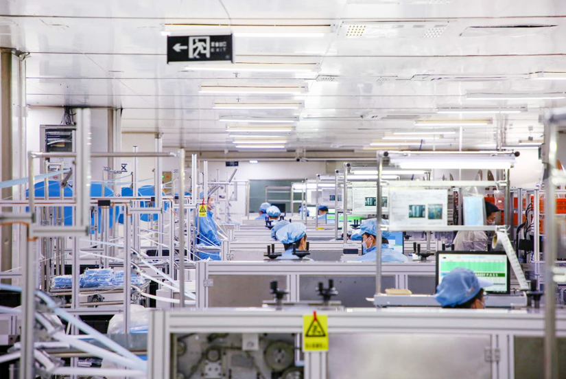 2月8日，比亞迪正式宣布援產口罩、消毒凝膠為抗疫助力