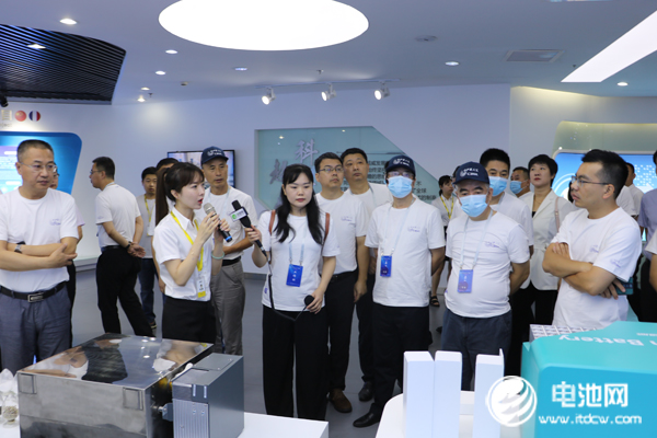 電池百人會企業家一行調研考察超威集團