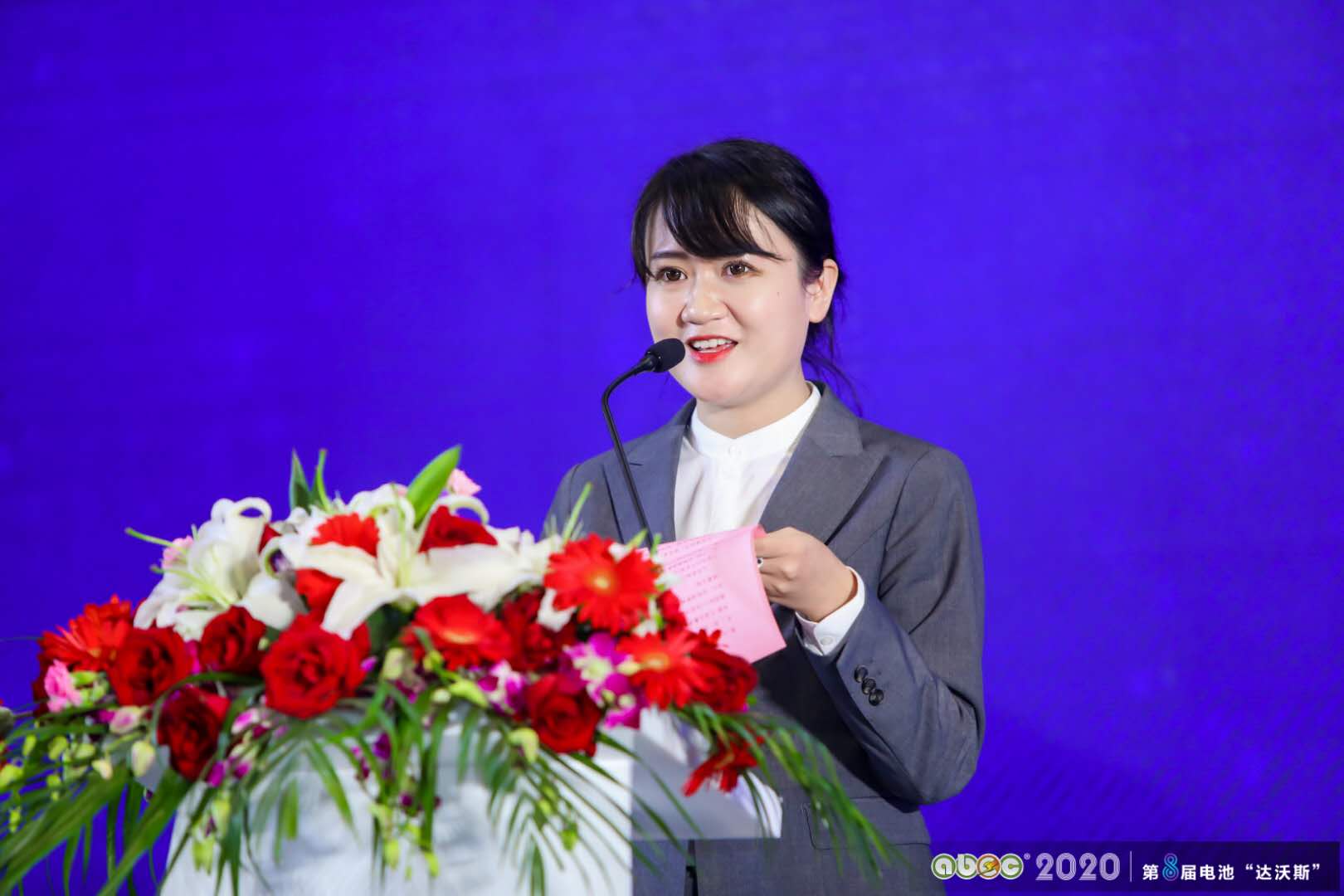 電池“達沃斯”組委會副秘書長、中國電池網副總裁耿茜茜