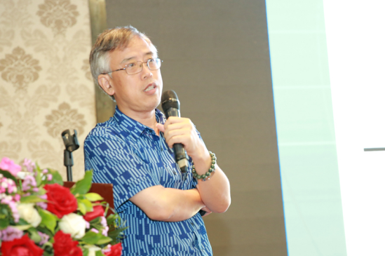 中南大學(xué)化學(xué)電源與材料研究所所長唐有根 中南大學(xué)化學(xué)電源與材料研究所所長唐有根