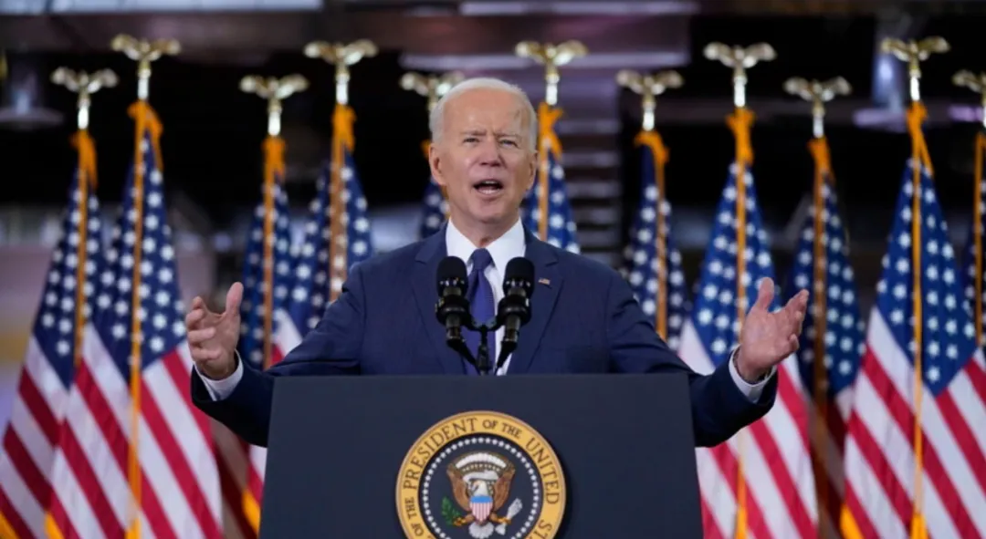 拜登推出千億美元電動汽車計劃  要與中國一較高下？