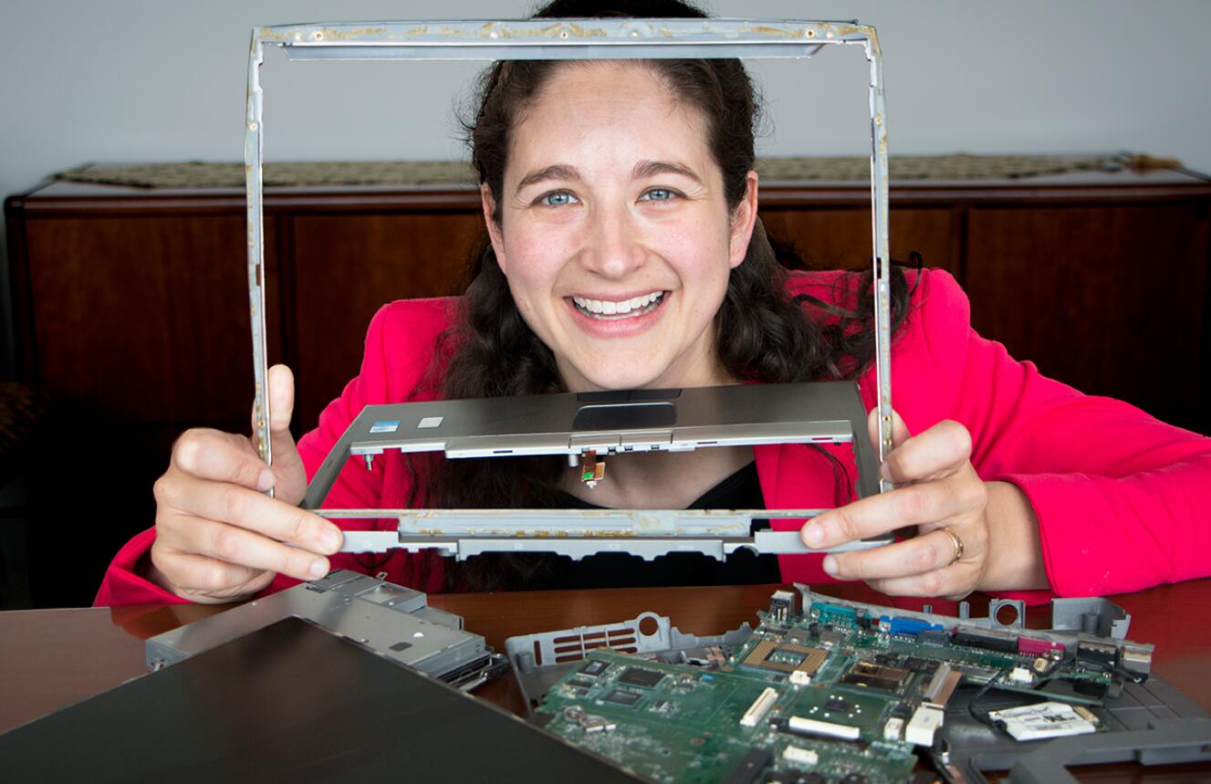 麻省理工學(xué)院副教授艾爾莎·奧莉維提 麻省理工學(xué)院副教授艾爾莎·奧莉維提