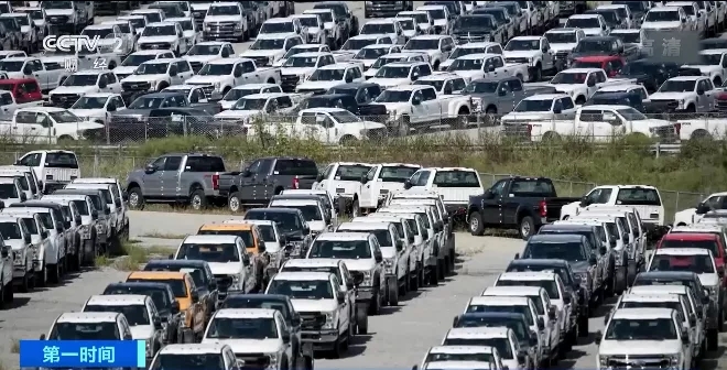“芯”慌！數萬輛“無芯”汽車囤積！兩大巨頭宣布停產...