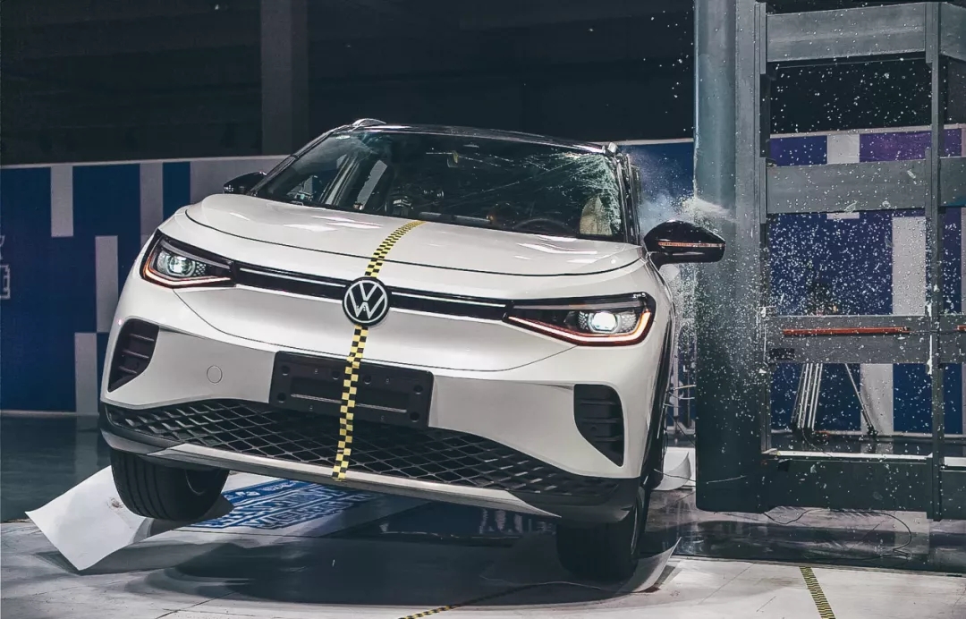 起火?爆炸?電動車電池安全如何保障?秘訣在這… 起火?爆炸?電動車電池安全如何保障?秘訣在這…