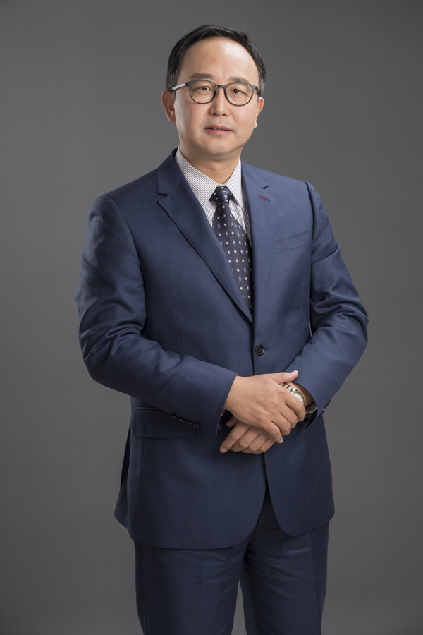 欣旺達電子股份有限公司 副總裁 梁銳 欣旺達電子股份有限公司 副總裁 梁銳