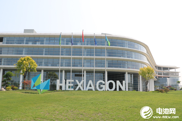 中關(guān)村新型電池技術(shù)創(chuàng)新聯(lián)盟秘書長于清教一行參觀考察海克斯康制造智能