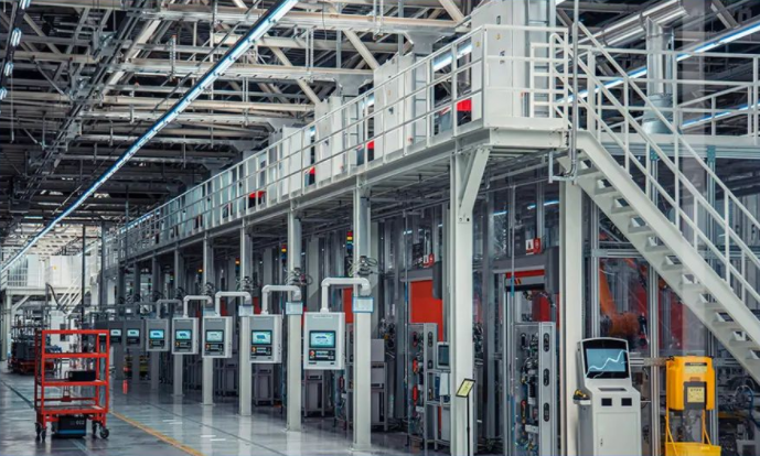 北京奔馳國產新一代電池下線 北京奔馳國產新一代電池下線