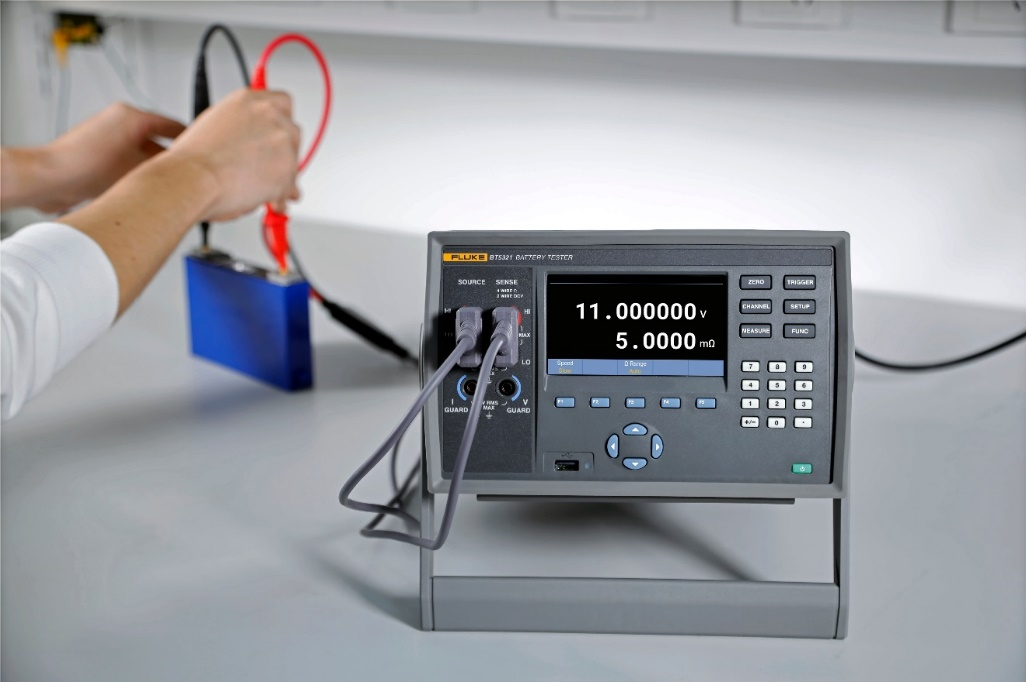 電池產(chǎn)線自動(dòng)化趨勢(shì)涌現(xiàn) 聚焦化成段OCV與ACIR測(cè)試穩(wěn)定性改善