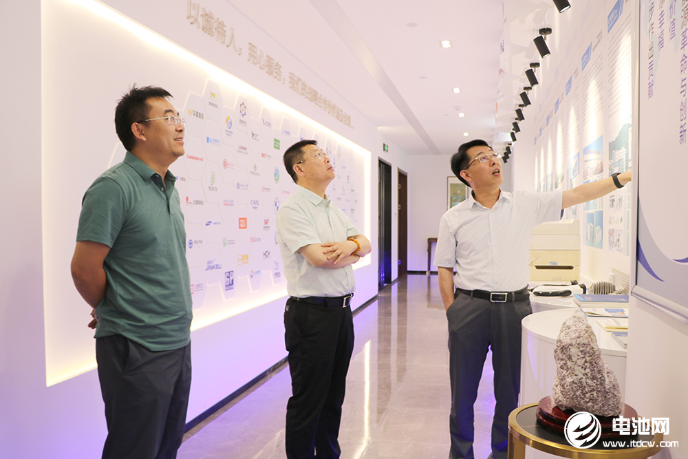 特銳德輪值總裁宋國峰一行到訪海融網山東總部 深化新能源領域合作 特銳德輪值總裁宋國峰一行到訪海融網山東總部 深化新能源領域合作