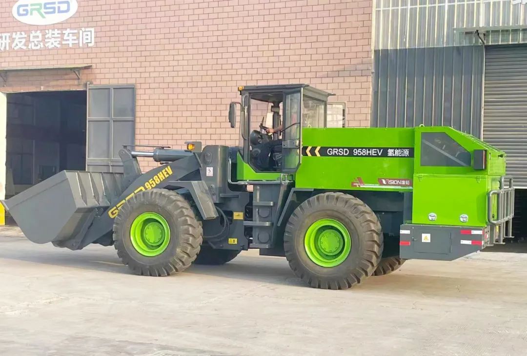 雄韜氫雄配套!國內首臺氫能裝載機下線 雄韜氫雄配套!國內首臺氫能裝載機下線